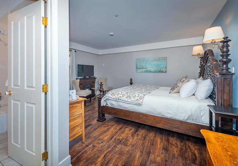 Our newly renovated Elizabeth Rooms.